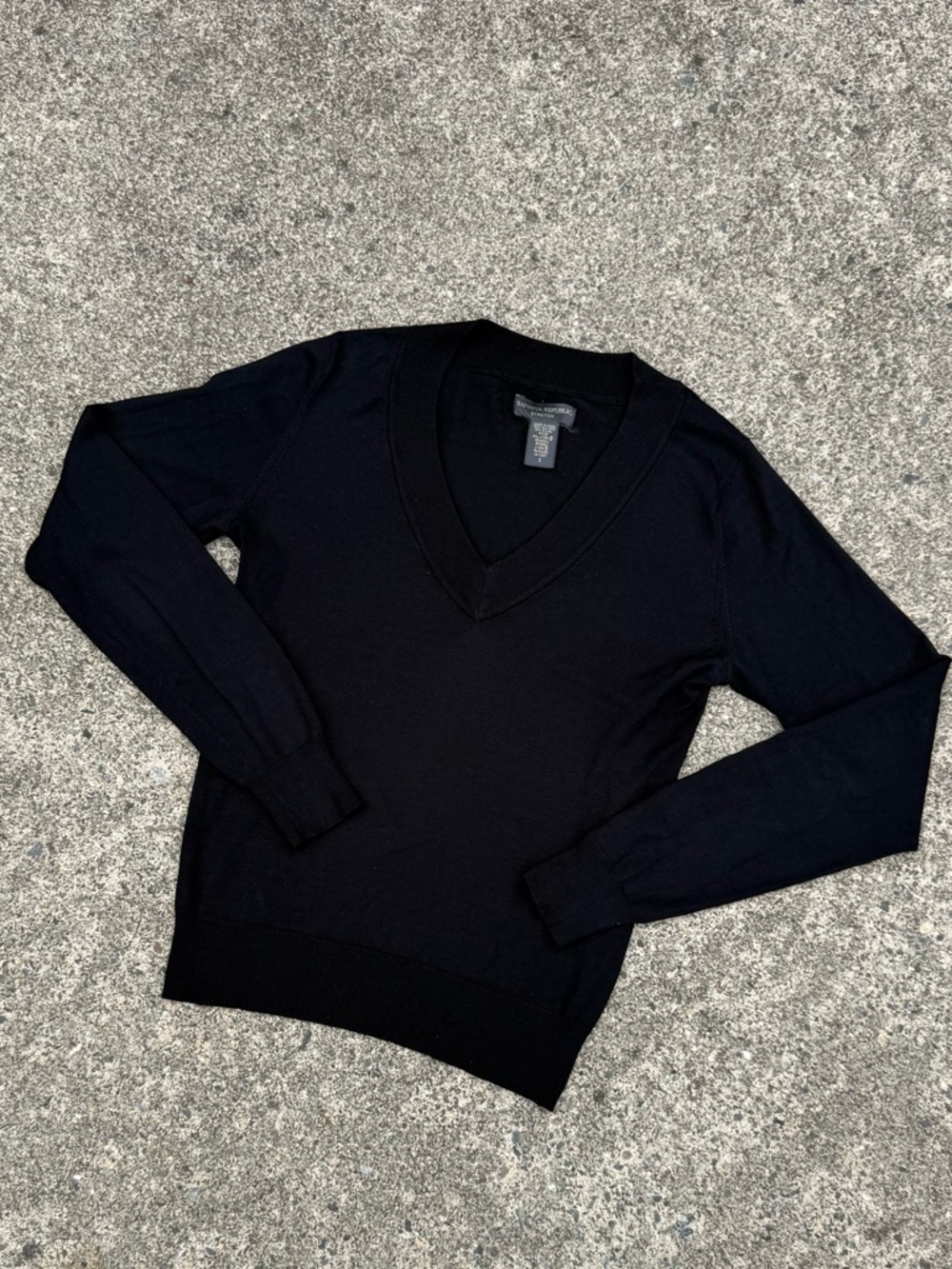 Banana Republic Black Silk Blend V-Neck Sweater Size S